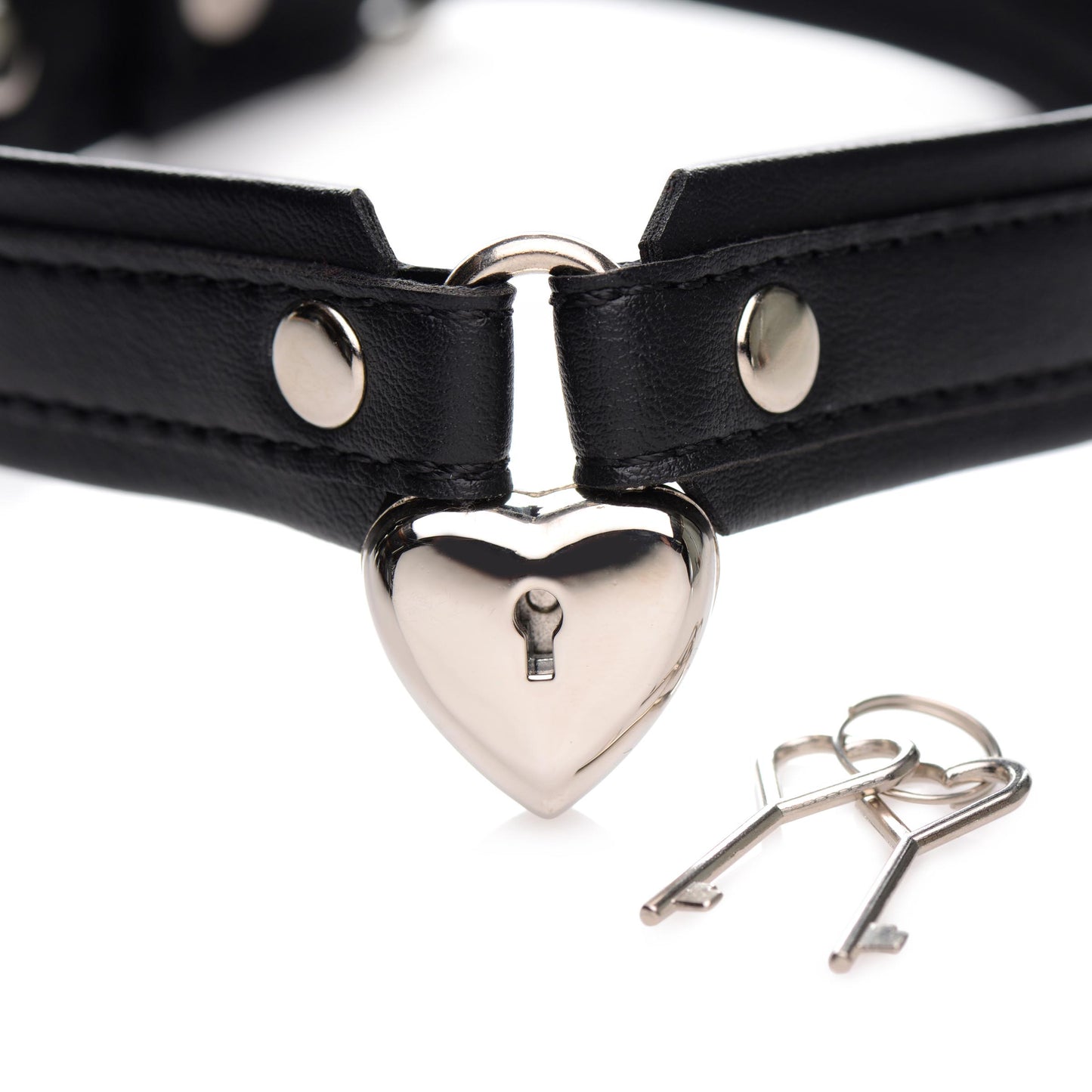 Locking Heart Collar